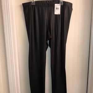 Women’s black leather-look leggings. Size XL